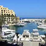 Bayview Seafront 4 *
