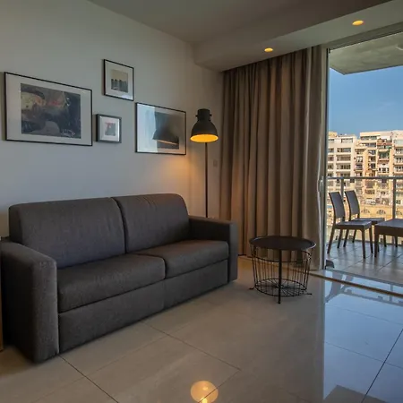 Bayview Seafront 4 Apartament *